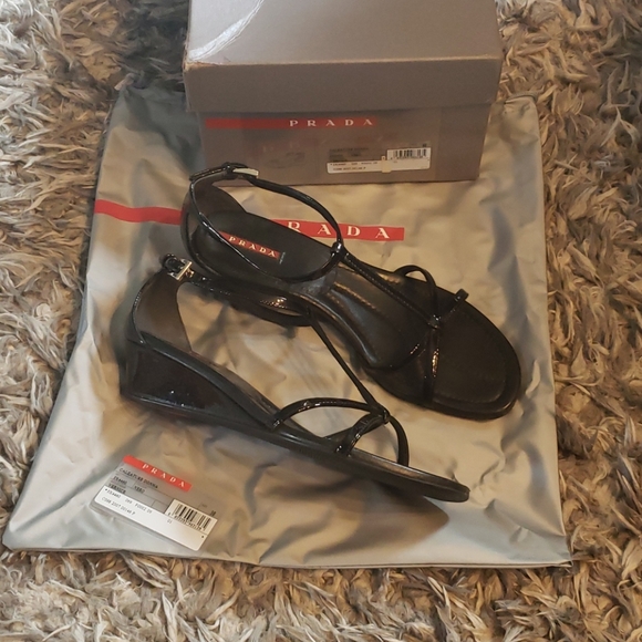 ⚡️SALE⚡️PRADA CALZATURE DONNA STRAPPY SANDALS SZ 38 - Picture 2 of 8